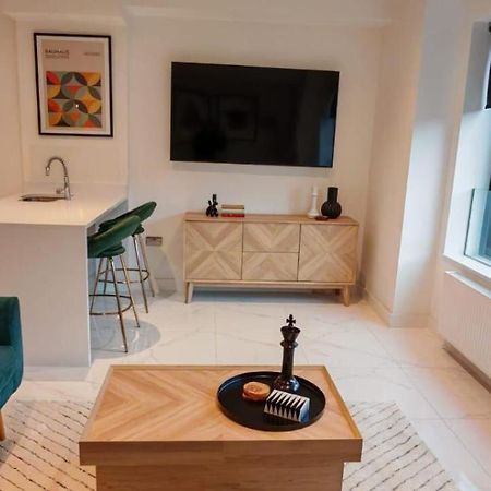 Luxury Apartment: City Centre, Stylish, Modern Chester Exterior foto